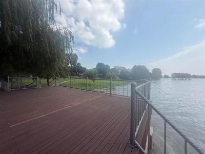 6 Bedroom House in Vaal Dam-12