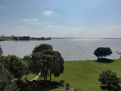 6 Bedroom House in Vaal Dam-5