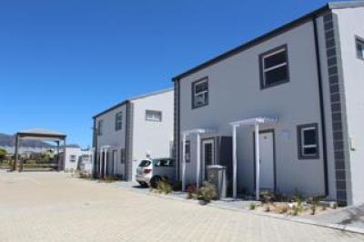 2 Bedroom House for Sale in Elfindale-1