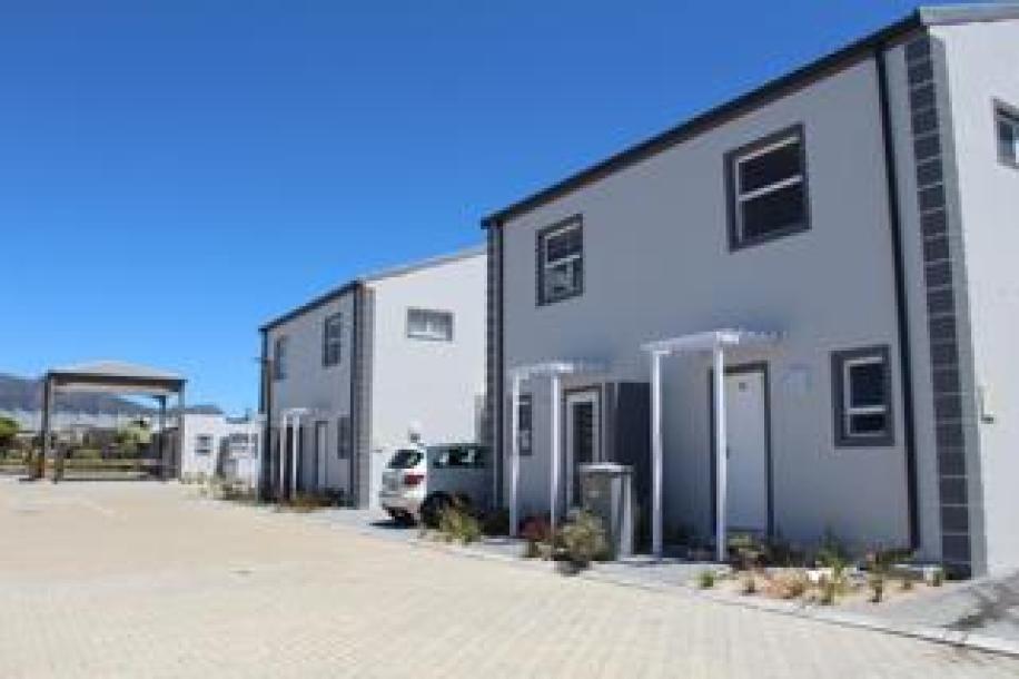 2 Bedroom House for Sale in Elfindale-1