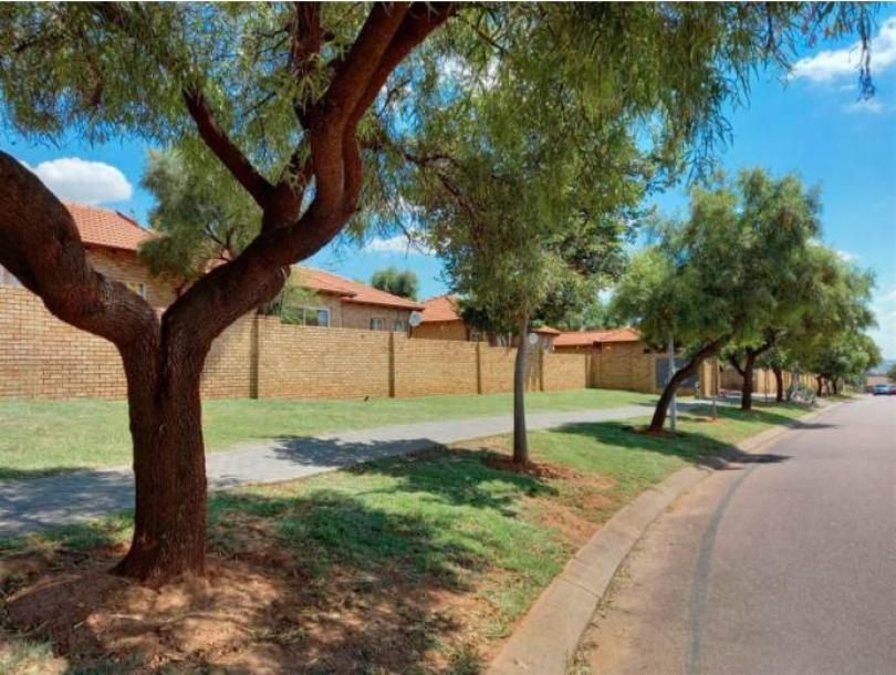 2 Bedroom Townhouse in Kosmosdal-17