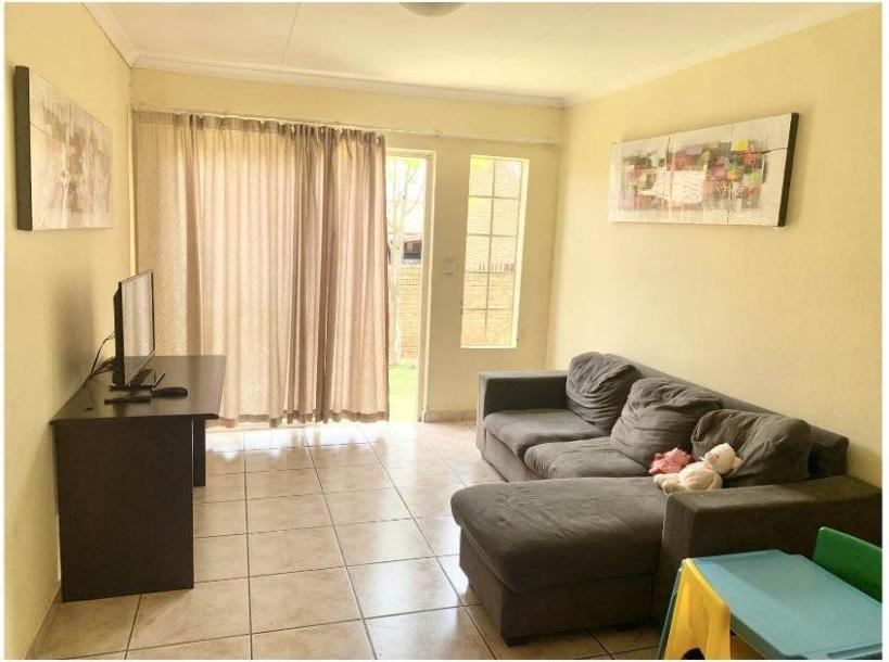 2 Bedroom Townhouse in Kosmosdal-4