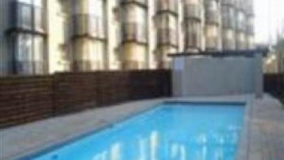 Bachelor apartment in Braamfontein-0