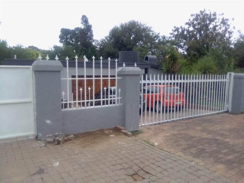 7 Bedroom House in Clubville-12