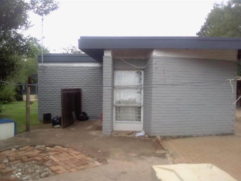 7 Bedroom House in Clubville-15