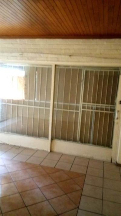 7 Bedroom House in Clubville-3