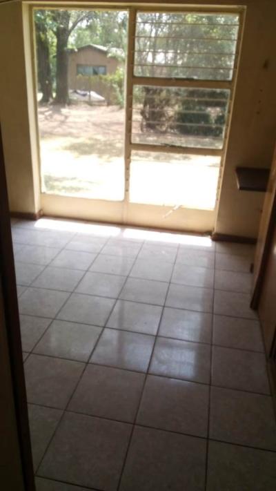 7 Bedroom House in Clubville-5