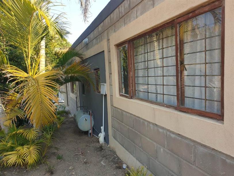 3 Bedroom House in The Rest-9