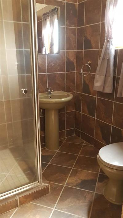 3 Bedroom House in The Rest-17