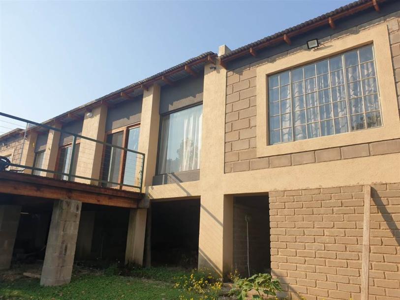 3 Bedroom House in The Rest-2