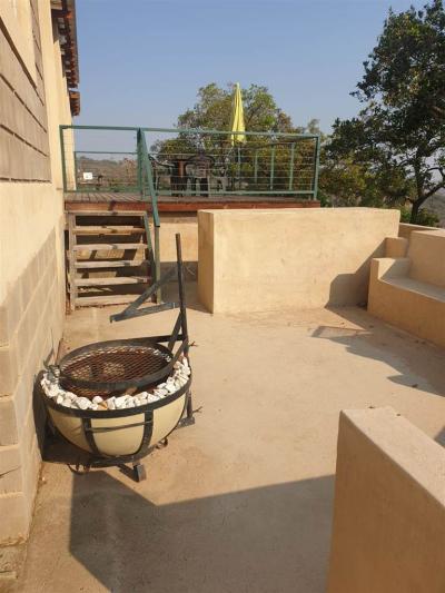 3 Bedroom House in The Rest-4