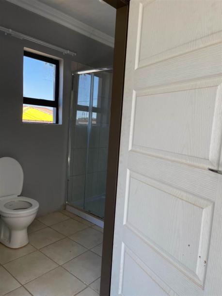 Bachelor apartment in Mamelodi-5