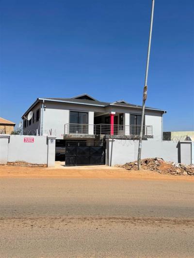 Bachelor apartment in Mamelodi-7