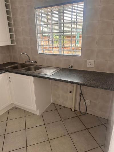 3 Bedroom Townhouse in Highveld-6