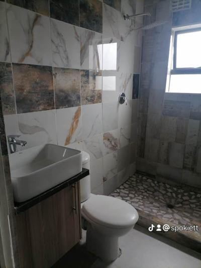 2 Bedroom Flat in Greenfields-12