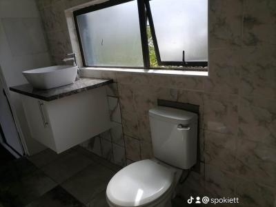 2 Bedroom Flat in Greenfields-13