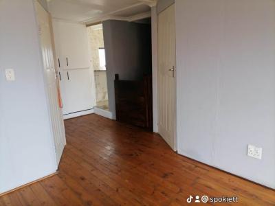 2 Bedroom Flat in Greenfields-9