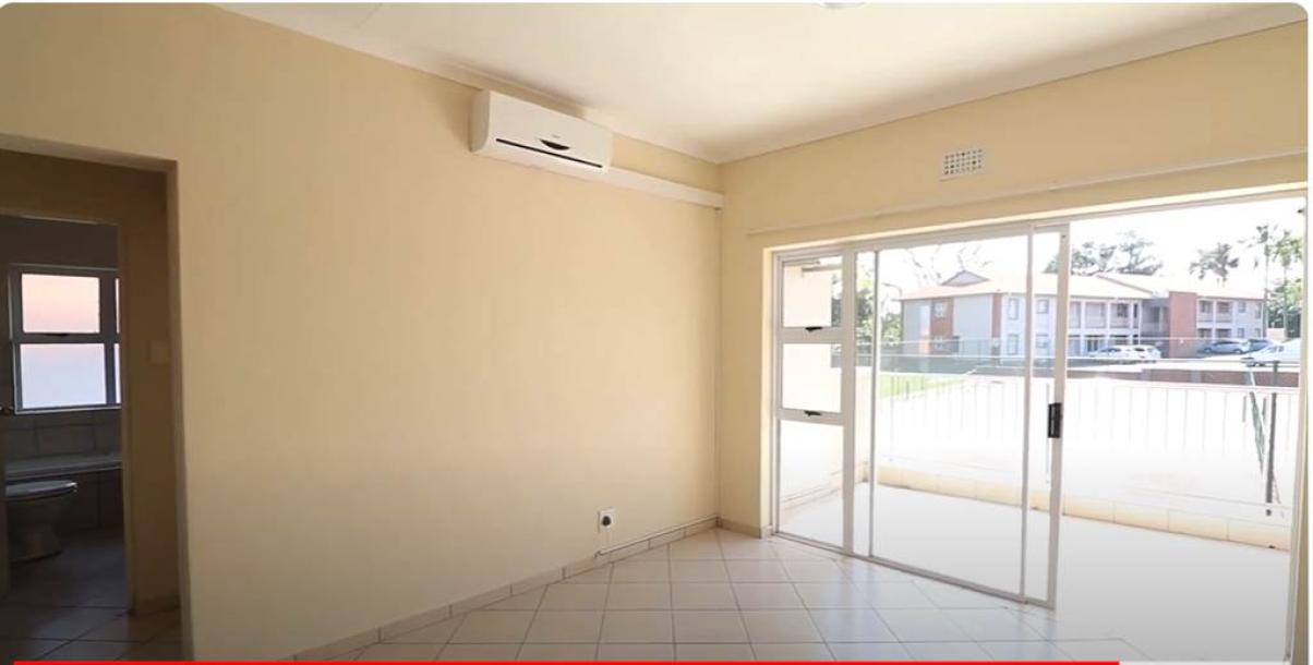 2 Bedroom Apartment in Illovo Beach-11