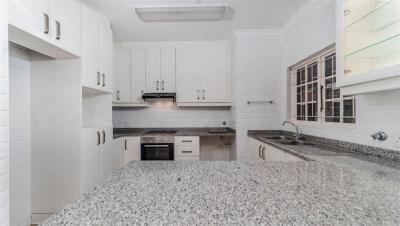 3 Bedroom Apartment in Willard Beach-2