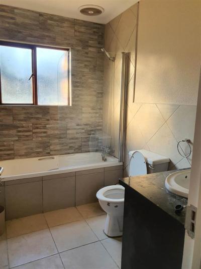 3 Bedroom Duplex in White River-13