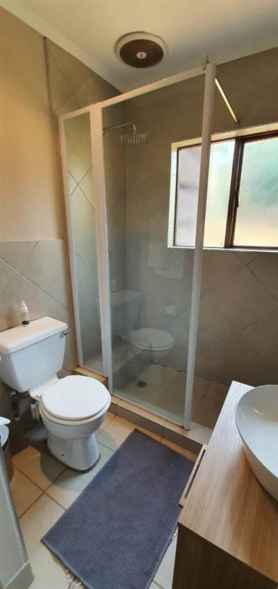 3 Bedroom Duplex in White River-15