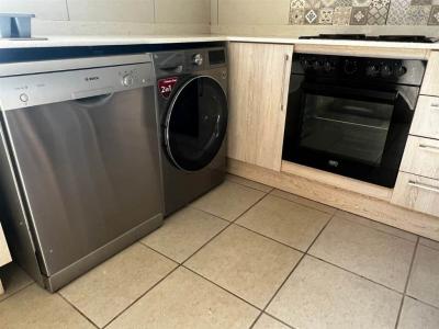 3 Bedroom Duplex in White River-7