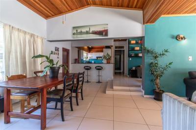 3 Bed House in Bordeaux-1