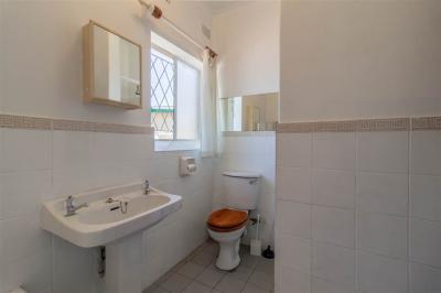 3 Bed House in Bordeaux-14