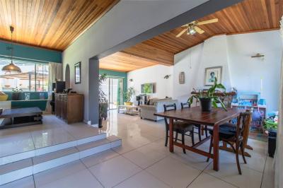 3 Bed House in Bordeaux-0