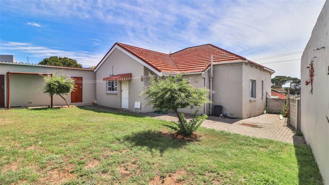 3 Bed House in Mount Croix-11