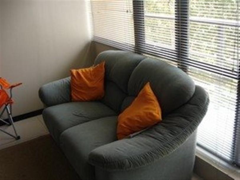 Bachelor apartment in Braamfontein-6