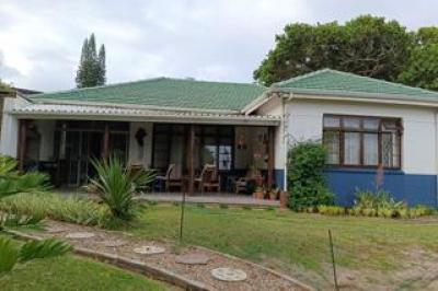 3 Bedroom House for Sale in Uvongo Beach