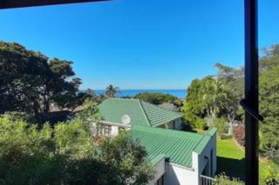 3 Bedroom House for Sale in Uvongo Beach-2