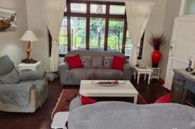3 Bedroom House for Sale in Uvongo Beach-5