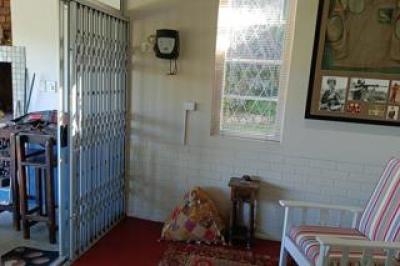 3 Bedroom House for Sale in Uvongo Beach-7