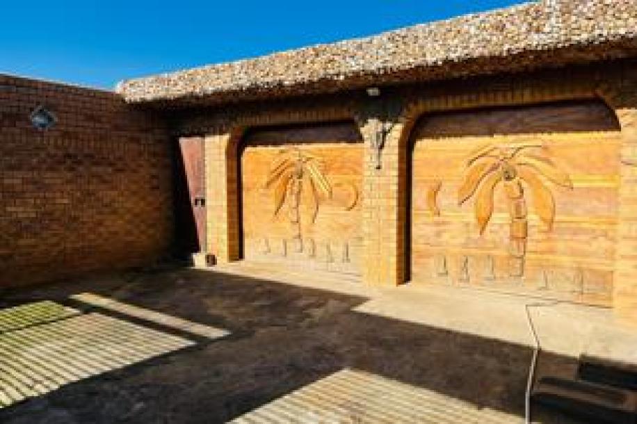 3 Bedroom House for Sale in Pimville Zone 6-1