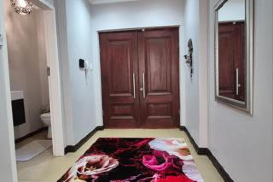 5 Bedroom House for Sale in Bedfordview-1