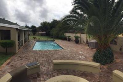 6 Bedroom House for Sale in Del Judor Ext 1