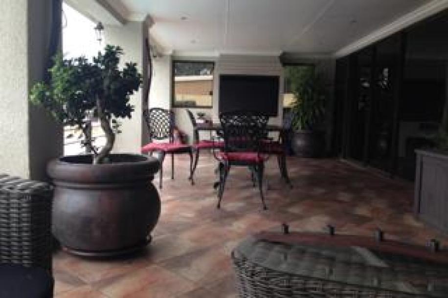 6 Bedroom House for Sale in Del Judor Ext 1-16