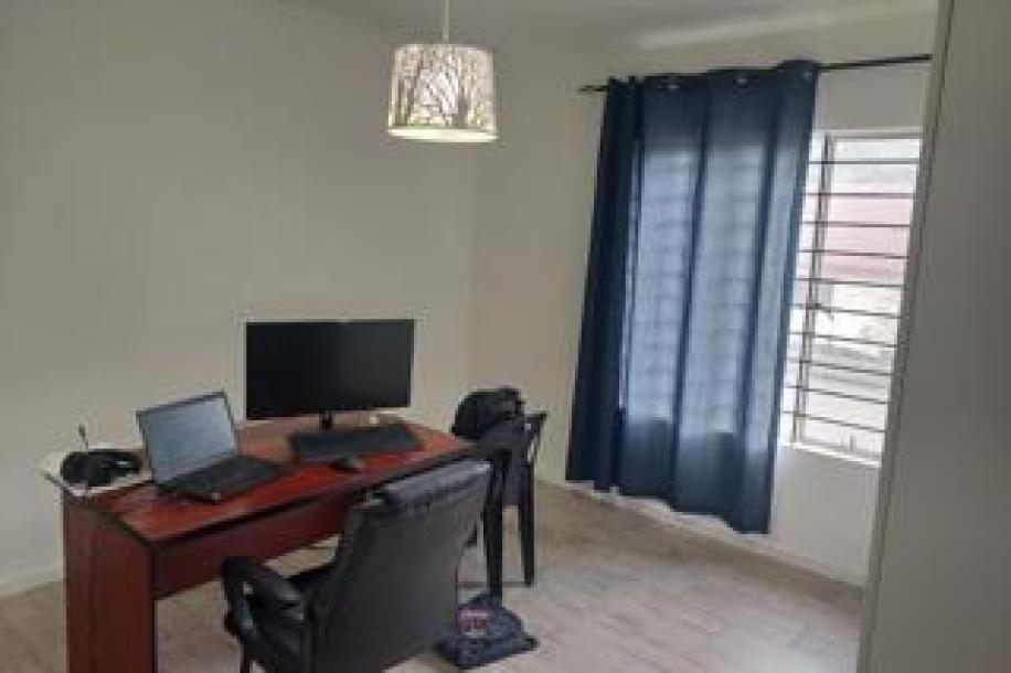 2 Bedroom Apartment / Flat for Sale in Ferndale-7