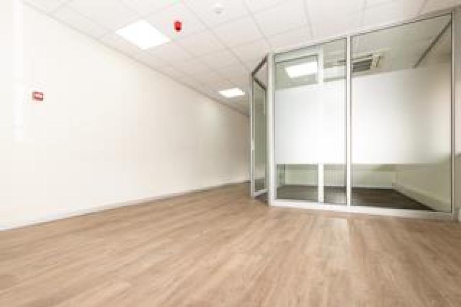 Commercial Property to Rent in Rivonia-12