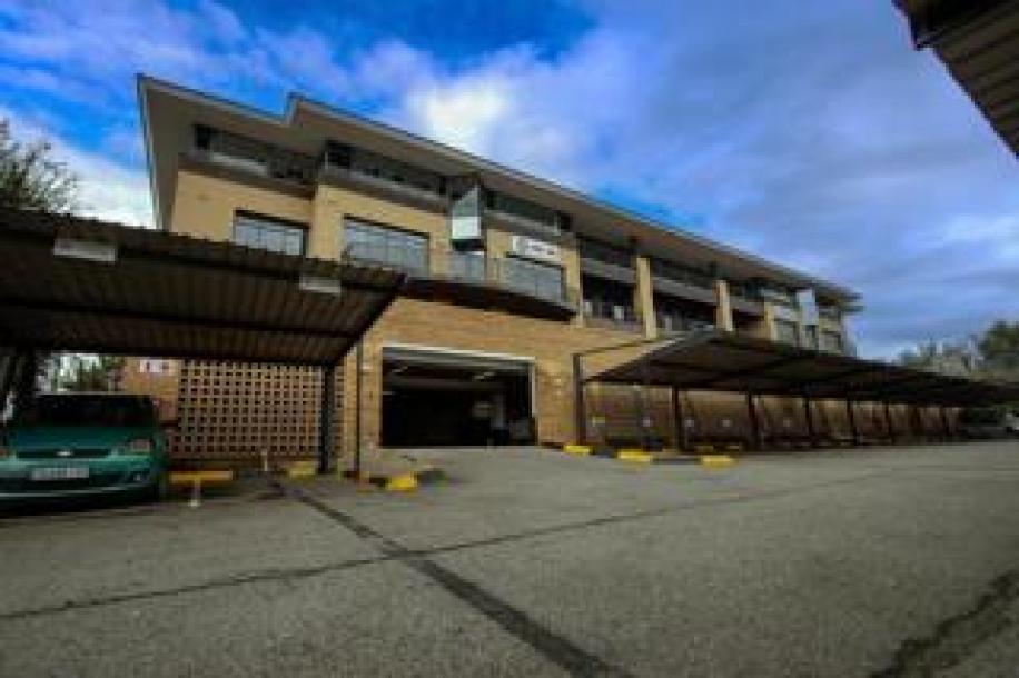 Commercial Property to Rent in Rivonia-2