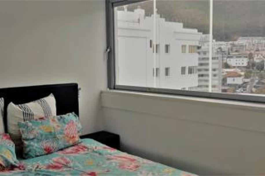 2 Bedroom Apartment / Flat to Rent in Sea Point-13