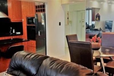 2 Bedroom Apartment / Flat to Rent in Sea Point