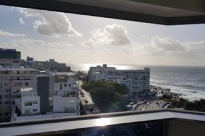 2 Bedroom Apartment / Flat to Rent in Sea Point