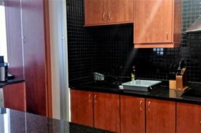 2 Bedroom Apartment / Flat to Rent in Sea Point