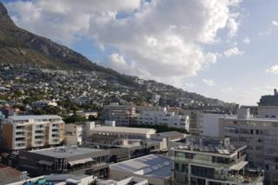 2 Bedroom Apartment / Flat to Rent in Sea Point-3
