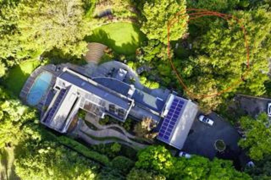 2 Bedroom Apartment / Flat to Rent in Constantia Heights-1