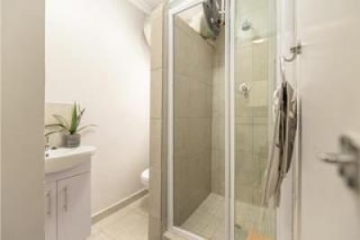 1 Bedroom Apartment / Flat to Rent in Kelvin-12