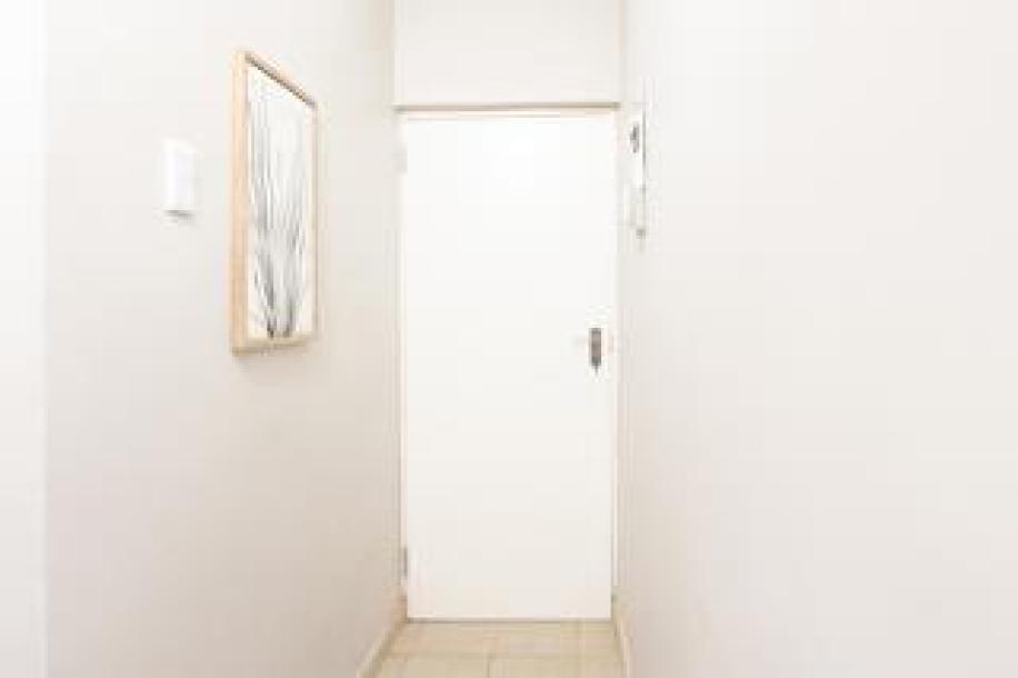 1 Bedroom Apartment / Flat to Rent in Kelvin-17